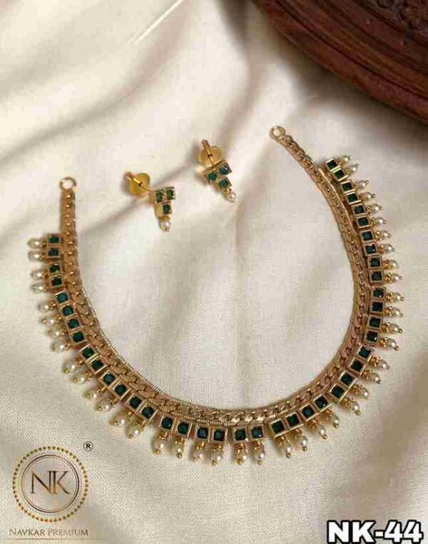 Green Simple Necklace